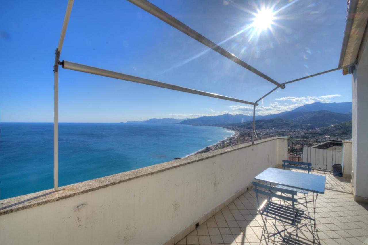 Villa Ischia Attico Sul Mare A Verezzi Borgio Verezzi Eksteriør billede