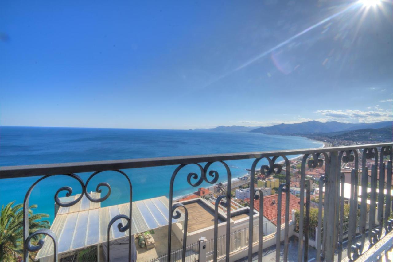 Villa Ischia Attico Sul Mare A Verezzi Borgio Verezzi Eksteriør billede